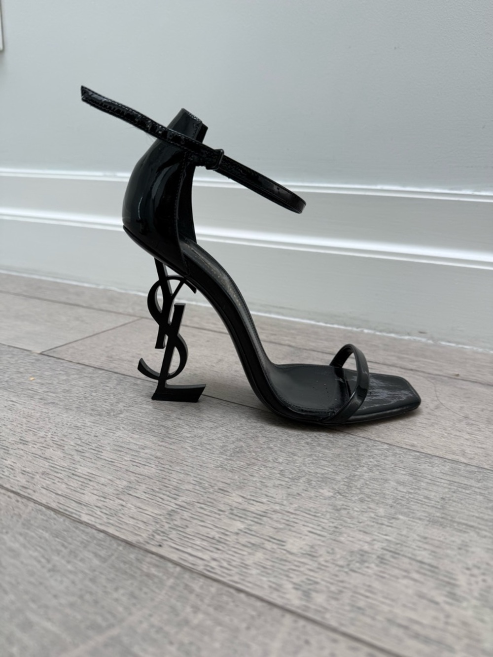 Saint Laurent Black Patent Opyum Logo Heel Ankle-Strap Sandal